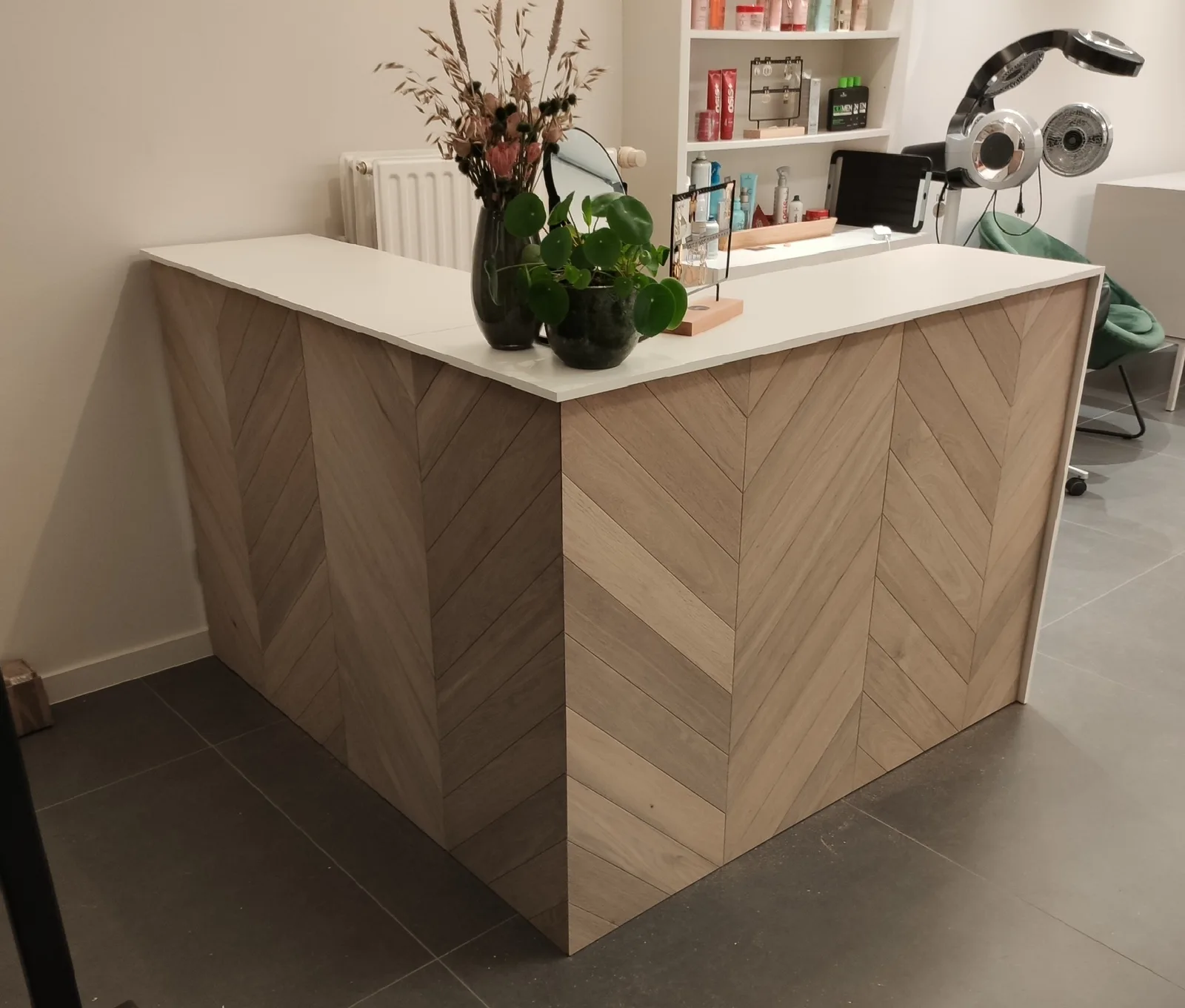 Balie in maatwerk voor een kapperszaak